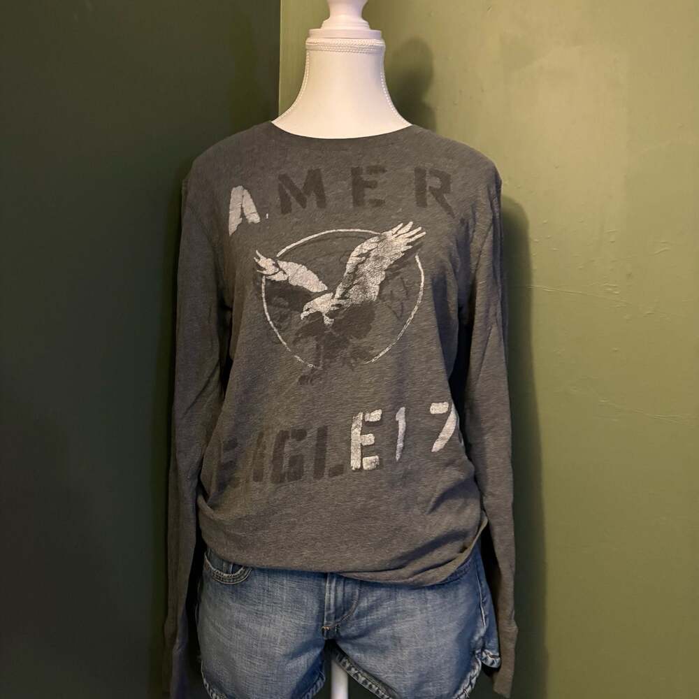 American Eagle Outfitters Vintage Long Sleeve Graphic T-Shirt Gray Size S